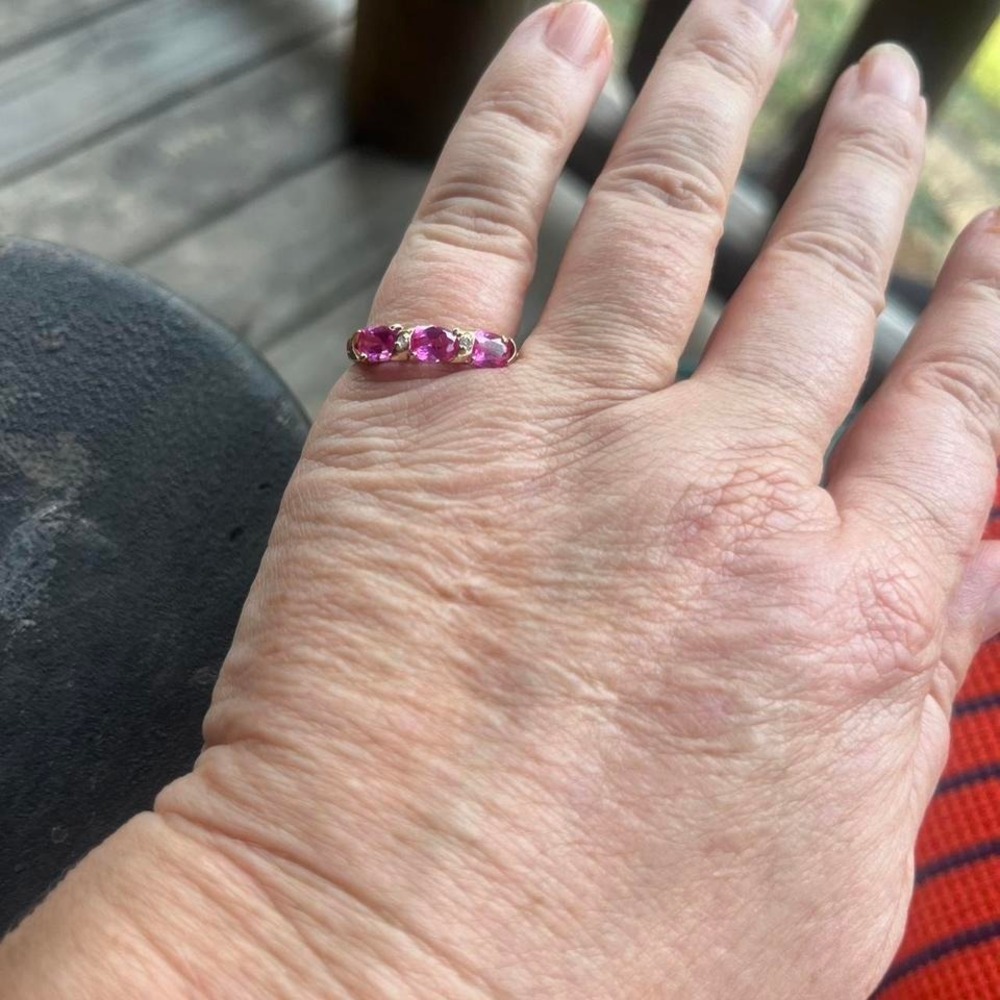 Pink sapphire and .6 tiny diamonds ring in 10k gold‎ size 7 pink sapphires,